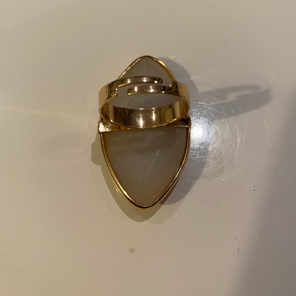 Women’s Gold Ring - Picture 6 of 6